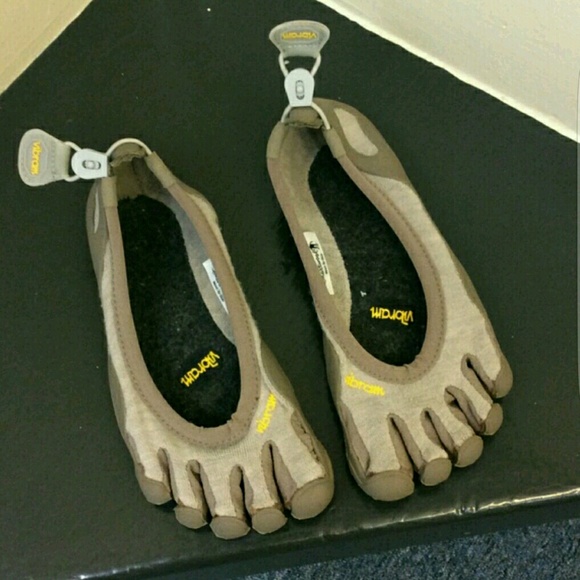 Vibram Classic Smartwool Champagne Like New