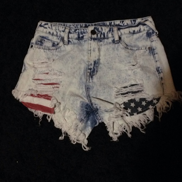 Highwaisted size 4 Acid Wash Shorts