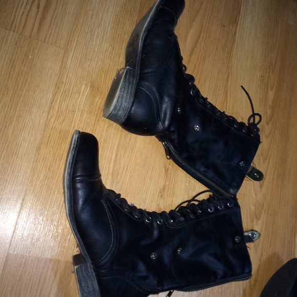 combat boots