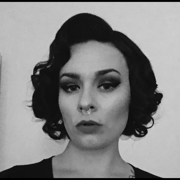 Meet your Posher, Kate - Picture 2 of 4