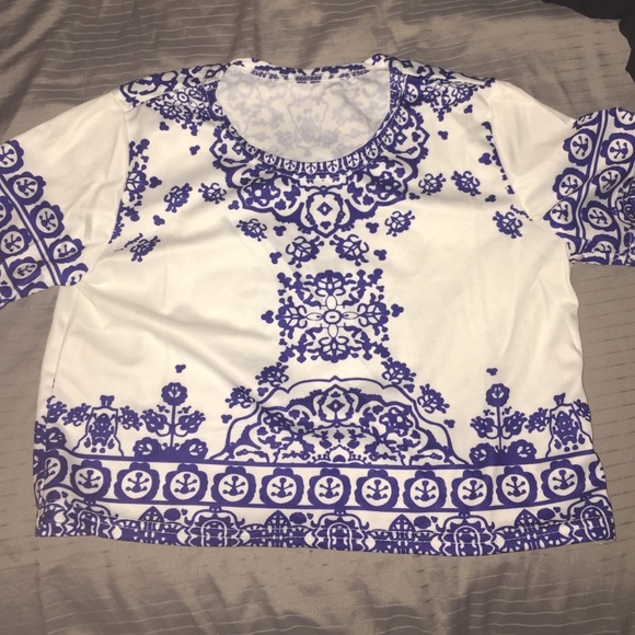 NWOT Printed Crop Top