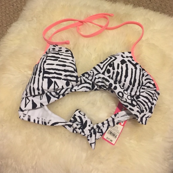 NWT Padded Halter Bikini Top