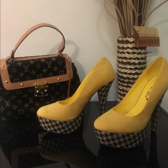 Mustard yellow