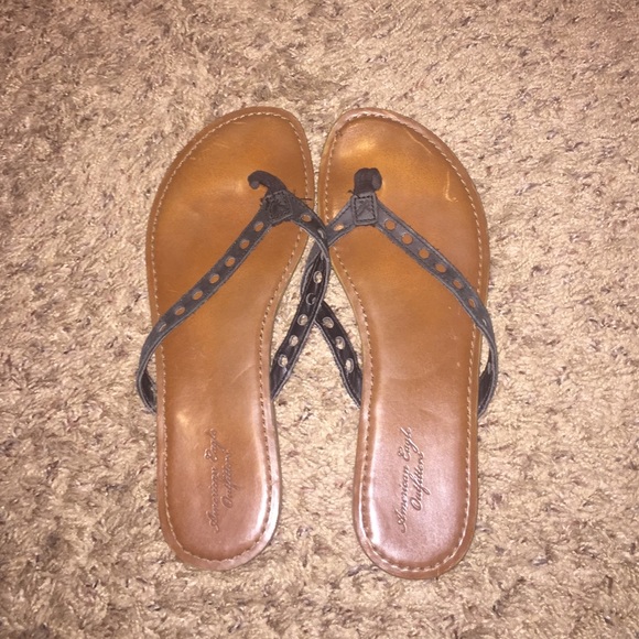 American Eagle flip flops!
