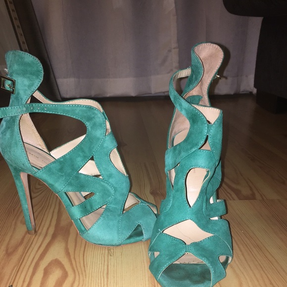 Zara basic green heels