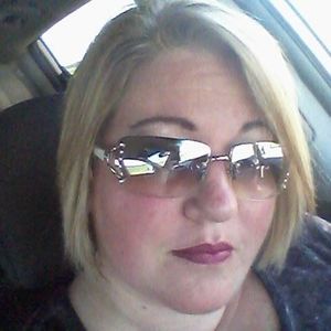 Meet your Posher, Liz