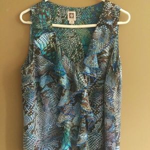 Cute ruffled tank top