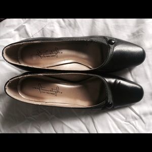 Black Hush Puppies Soft Style Heels, Size 7.5