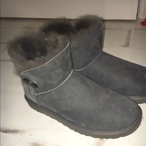 Short gray UGG boots