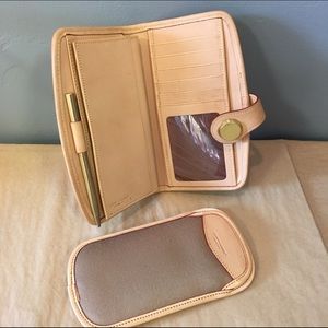 Dooney & Bourke Accessories