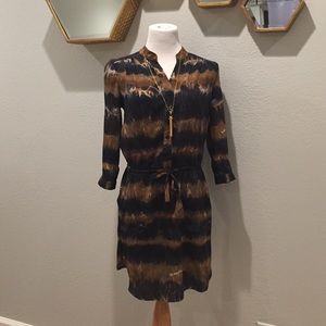 Work friendly patterned dress!