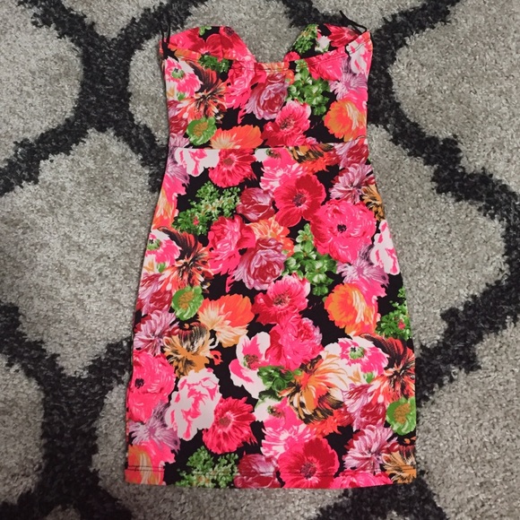 Flowered Mini Dress - Picture 3 of 4