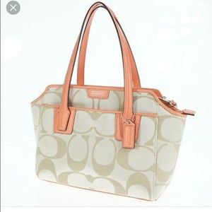 100% Authentic Coach purse!!!