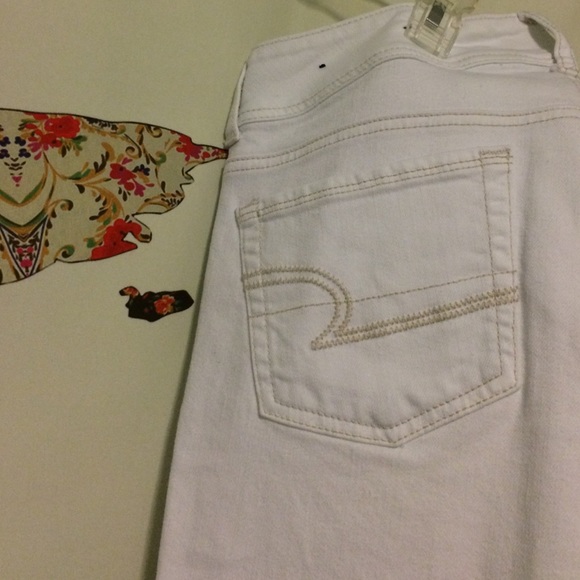 American Eagle White Skinny Jeans