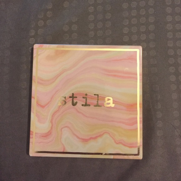 Stila color correcting palette