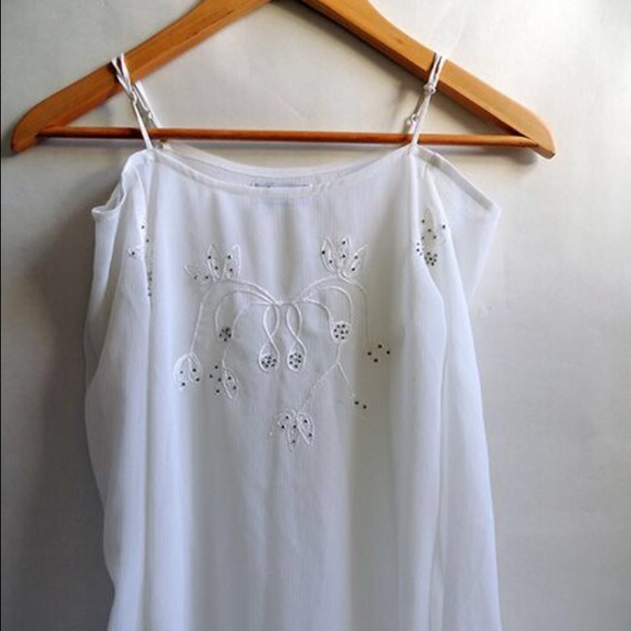 Off the shoulder chiffon blouse - Picture 2 of 4