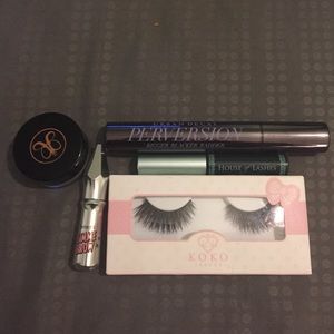 Eyelashes and eyebrow bundle