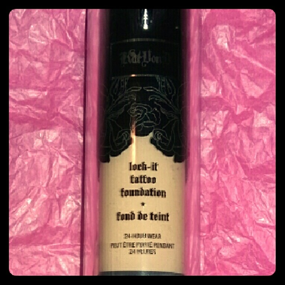 Lock-it tattoo foundation
