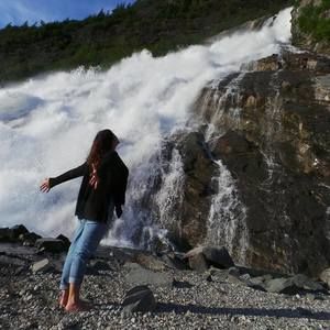 Meet your Posher, Candice