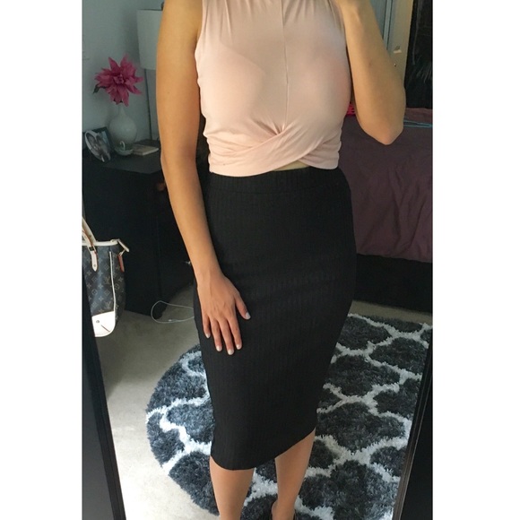 *Last One* Black Ribbed Midi Skirt