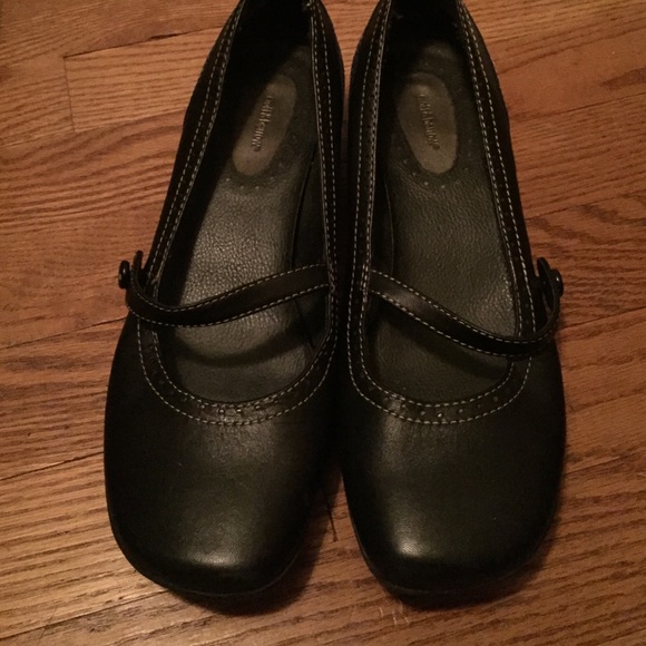 Black flats perfect dress shoe. - Picture 1 of 3