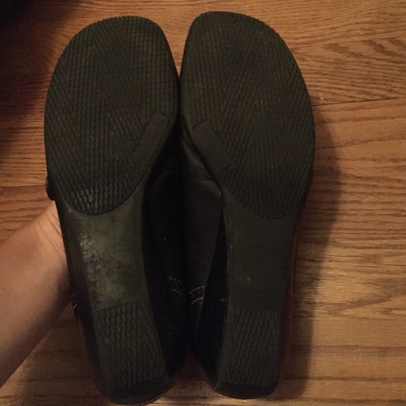 Black flats perfect dress shoe. - Picture 2 of 3