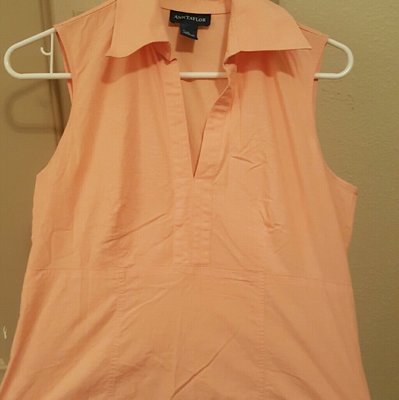 Ann Taylor low cut peachy top with collar