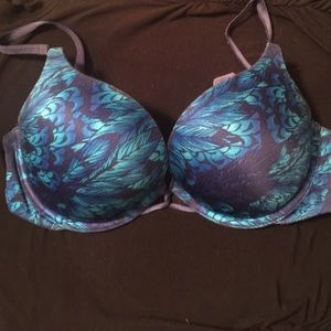 Victoria's Secret: miraculous plunge bra 34C