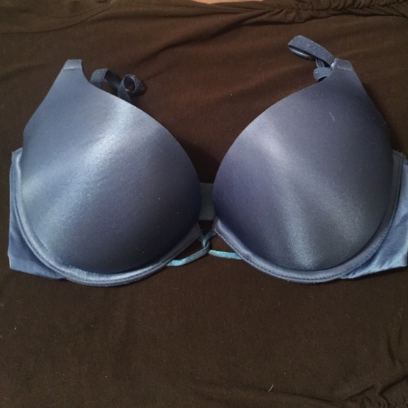 Victoria's Secret: miraculous plunge bra 34C