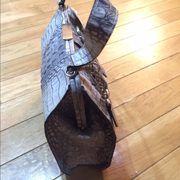 Guess Handbag (Small Satchel) - Picture 3 of 4