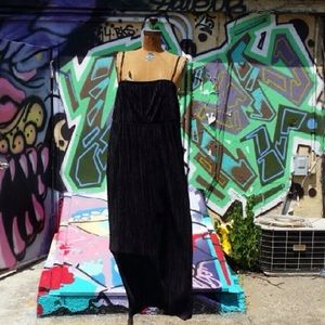 Pleated black maxi