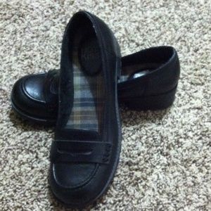 Dress shoes