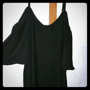 Torrid cold shoulder chiffon top EUC