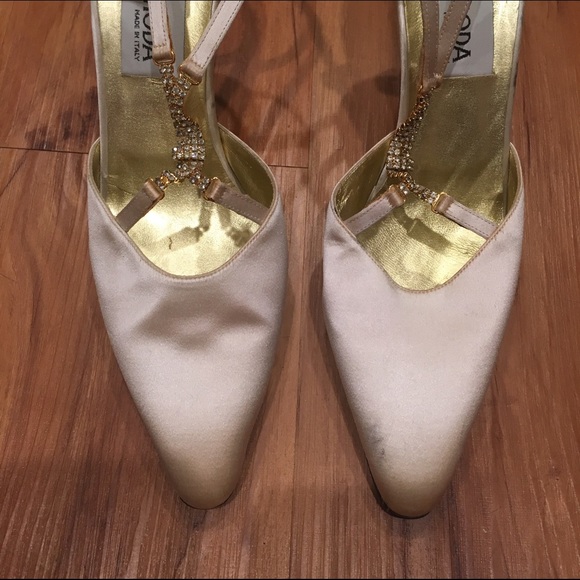 [FINAL PRICE] Rossimoda Satin Rhinestone Pumps