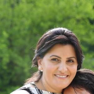 Meet your Posher, Naira