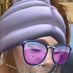 Meet your Posher, Marilyn