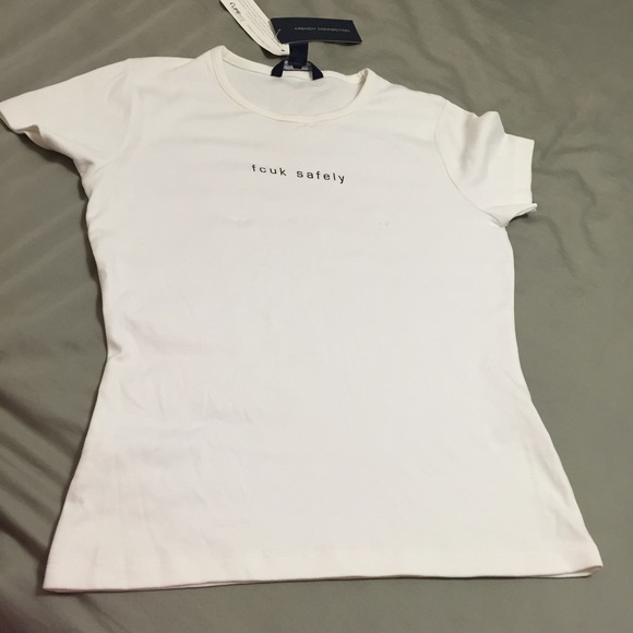 ❌SOLD❌ on ♈️inted NWT "FCUK" French Connection Tee - Picture 1 of 3