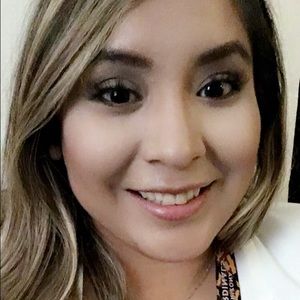 Meet your Posher, Felicia