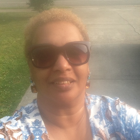 Meet your Posher, Annette - Picture 1 of 1