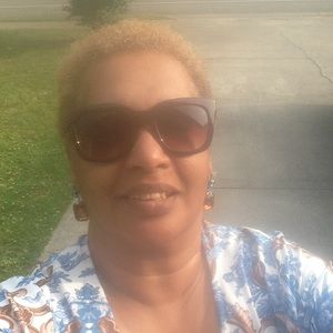 Meet your Posher, Annette