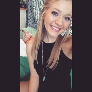 Meet your Posher, Kari