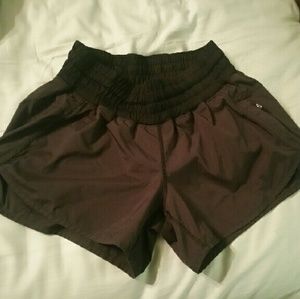 Lululemon Tracker shorts