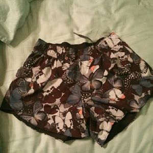 Lululemon Reversible Go the Distance shorts