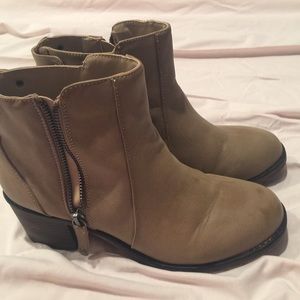 Rampage boots only worn once