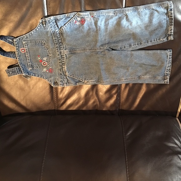 8$ - Picture 4 of 4