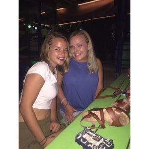 Meet your Posher, Lauren