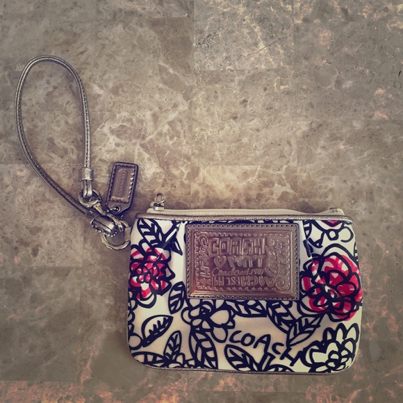 Coach Handbags - COACH Poppy Wristlet