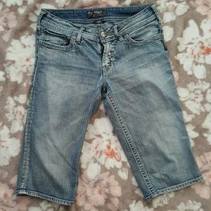 Silver jeans bermuda shorts,  suki style