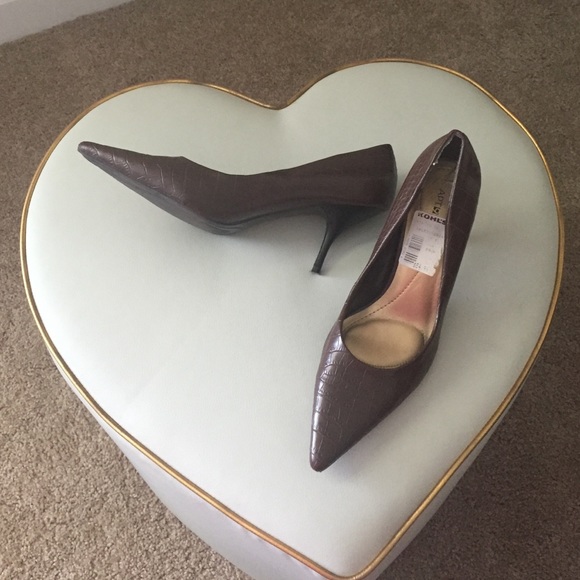 Brown faux animal skin kitten heels