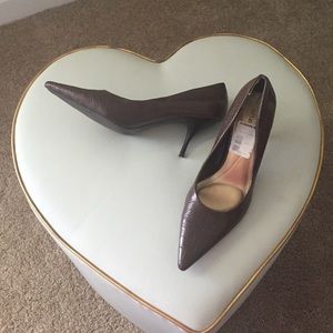 Brown faux animal skin kitten heels